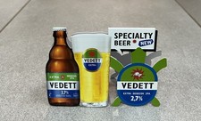 TRIANGLE PVC PUBLICITAIRE DE TABLE BIERE BELGE BELGIAN BEER BIER VEDETT T N°1
