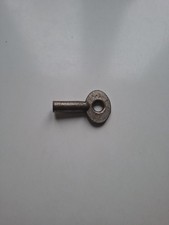 clé triangulaire remontoir