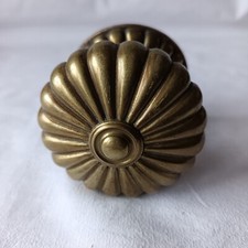 ANCIEN BOUTON DE PORTE D'ENTREE POIGNEE EN BRONZE DIAM. 7.5CM