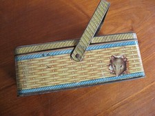 Boite à gouter panier en tôle lithographiée vers 1920 chien chat souris enfant