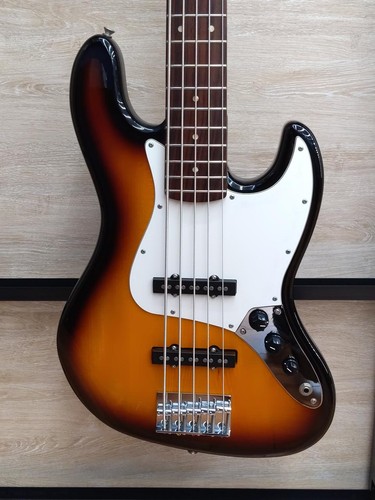 Guitare basse électrique