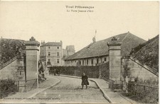 TOUL la porte jeanne d'arc