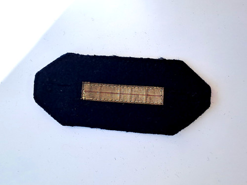 018714 galon boutonnière
