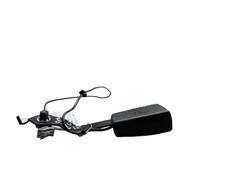 Attache ceinture avant gauche