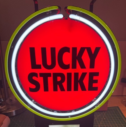 Vintage lucky strike - strike, sign