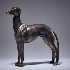 Statue de chien lévrier en