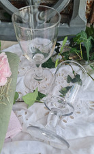 2 ANCIENS VERRES SUR PIED MOULES 1900