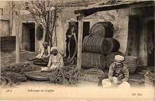 CPA AK TUNISIA Fabricants de Couffins (1316187)
