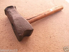 (n°59B ) old tool,  outil ancien, marteau de forgeron , forge , hammer.