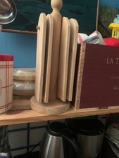 Ensemble apéro dinatoire en Bois : Présentoir de 4 plateaux en bois Brut