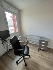 Ensemble d'un bureau d'angle