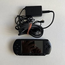 CONSOLE SONY PSP STREET E1004 AVEC CHARGEUR OFFICIEL TEXTE FONCTIONNEL TBE+++