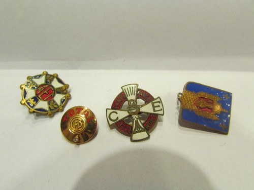 Lot anciens insignes - anciens,