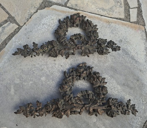 Paire garnitures ornements - garnitures,