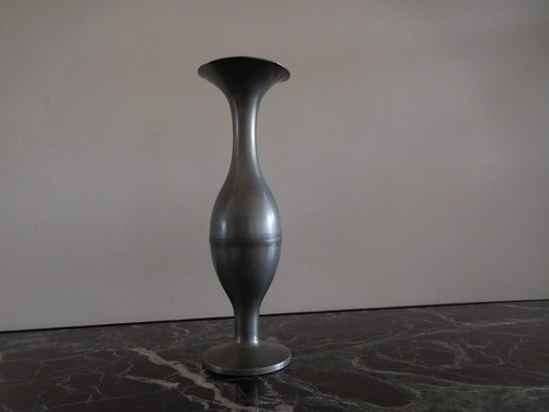 Vase soliflore étain design