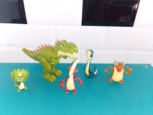 2009264 lot figurines - lot,