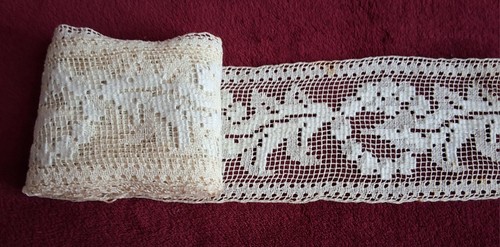 Ancienne dentelle entre deux - ancienne, entre-deux