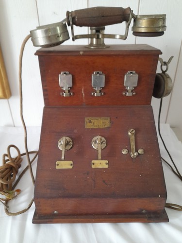 Téléphone ancien bois - téléphone,
