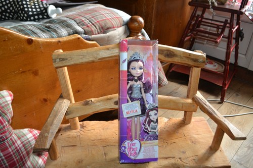 Poupee neuve ever after high - poupee,