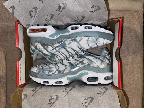 Nike air max plus - plus, tuned