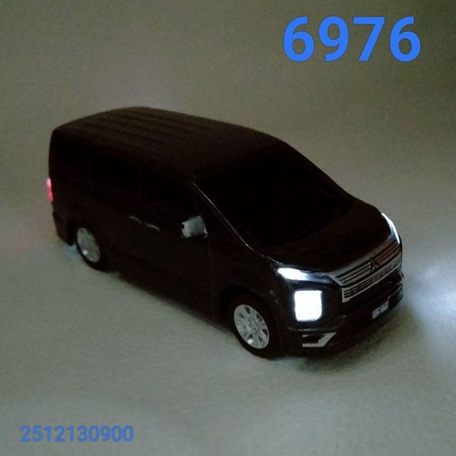 Minicar mitsubishi delica - minicar,