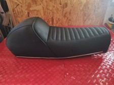 Belle selle vintage en parfait état  pour  125 twin, cafer racer, scrambler.