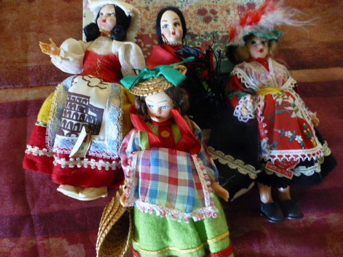Lot tres anciennes petites - lot,