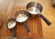 Lot de 3 casseroles inox Lagostina – Made in Italy – poignée noire bakélite