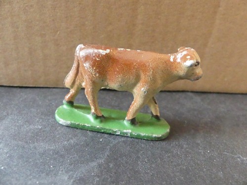Figurine quiralu ferme - figurine,