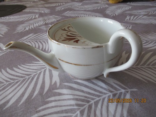 Canard malade tasse a - canard,