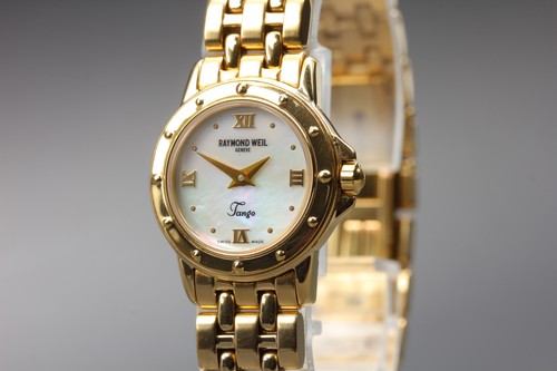 Presque comme neuve montre - [presque,