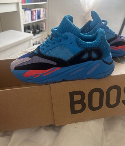Adidas yeezy boost 700 res - boost,