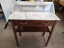 Ancienne Coiffeuse, table en bois et marbre. avec un tiroir 78 x 39cm