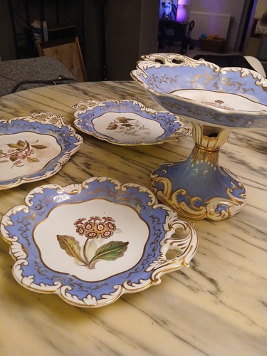 Vaisselle anglaise porcelaine - anglaise?,