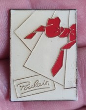 POULAIN PIN'S RARE, COLLECTION, VINTAGE COLLECTOR