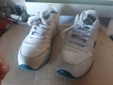 paire de REEBOCK  classic pointure 38 deja portees . 