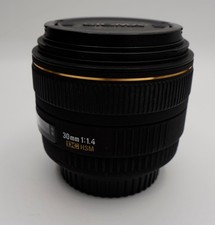 Sigma EX 30mm f/1.4 DC HSM