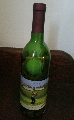 Vintage chateau golf wine - vintage, du