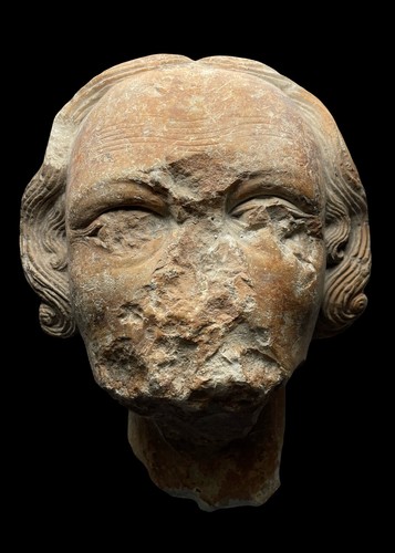 Tête gisant pierre - de,