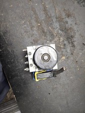 Bloc ABS (freins anti-blocage)