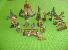 ELASTOLIN COMPOSITION LOT D'INDIENS +COW-BOYS+TIPI ET FEU DE CAMP-JOUETS ANCIENS