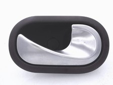 Poignee interieur avant droit