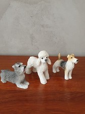 Lot de 3 figurines chiens