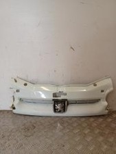 Calandre PEUGEOT PARTNER 1 PHASE 1 2.0 HDI - 8V TURBO /R:113004805