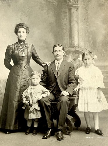 Vtg 1890 victorian family - 1890's,