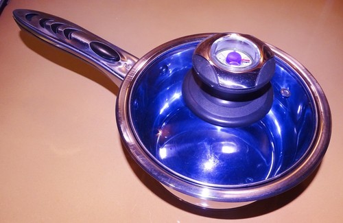 Sauteuse manche en - sauteuse, 23