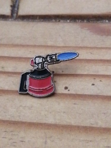 Pin pins enamel - pin, 1