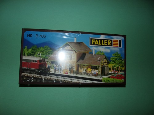 Faller maquette à - *,