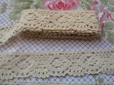 420 cm de  dentelle ancienne