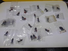 lot de 31 pompier starlux 1/48 - 1/43 figurine